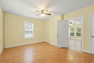 10 Cottage St, North Attleboro, MA 02760 - Photo 10