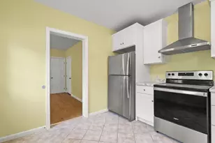 10 Cottage St, North Attleboro, MA 02760 - Photo 4