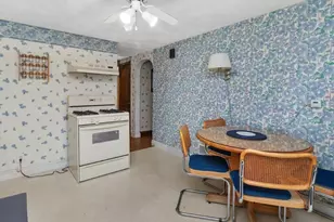 71 Farnum Rd, Waltham, MA 02453 - Photo 4
