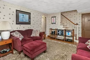 71 Farnum Rd, Waltham, MA 02453 - Photo 10