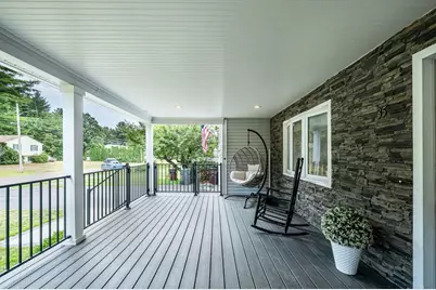 35 East Glen St, Westfield, MA 01085 - Photo 4