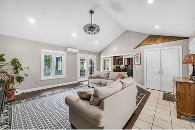35 East Glen St, Westfield, MA 01085 - Photo 8