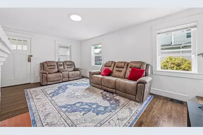 569 Lincoln Ave, Saugus, MA 01906 - Photo 4