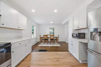 569 Lincoln Ave, Saugus, MA 01906 - Photo 10