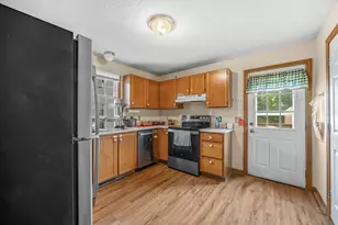 134 Main St, South Hadley, MA 01075 - Photo 4
