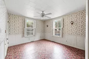 22 Quincy St, Methuen, MA 01844 - Photo 18