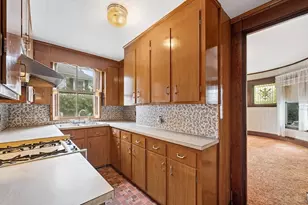22 Quincy St, Methuen, MA 01844 - Photo 16