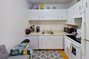 9 Weld St, Framingham, MA 01702 - Photo 4