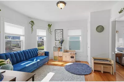10-12 Mechanic St #10, Beverly, MA 01915 - Photo 4