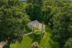 25 Laxfield Rd, Weston, MA 02493 - Photo 2