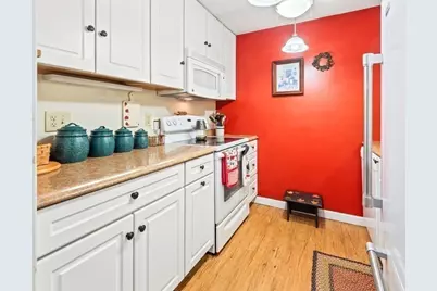 75 Huntoon Memorial Hwy #2-2, Leicester, MA 01524 - Photo 4