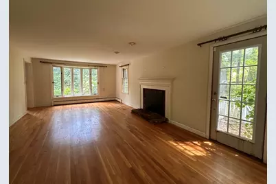 4 Windsor St, Chelmsford, MA 01824 - Photo 4