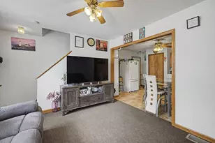58-60 Beverly Ln, Springfield, MA 01151 - Photo 18