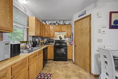 58-60 Beverly Lane, Springfield, MA 01151 - Photo 24