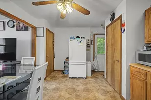 58-60 Beverly Ln, Springfield, MA 01151 - Photo 22