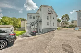 43 Huntington St, Brockton, MA 02301 - Photo 2