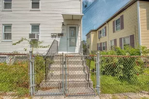 43 Huntington St, Brockton, MA 02301 - Photo 4