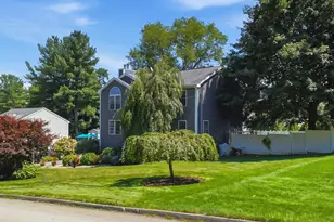 10 Fairfield Dr, Dudley, MA 01571 - Photo 4
