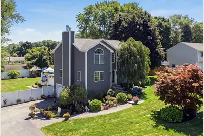 10 Fairfield Drive, Dudley, MA 01571 - Photo 2