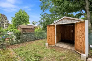 10 Freeman St, North Attleboro, MA 02763 - Photo 32