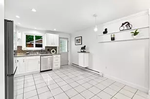 10 Freeman St, North Attleboro, MA 02763 - Photo 4