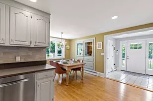 34 Mt Pleasant St, Plymouth, MA 02360 - Photo 6