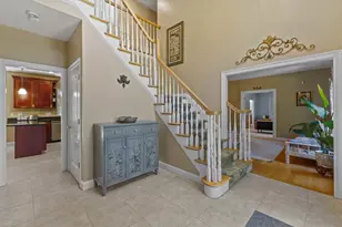 8 Karen Ln, Milford, MA 01757 - Photo 4