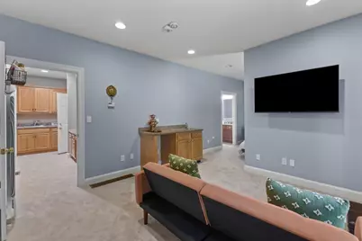 8 Karen Ln, Milford, MA 01757 - Photo 14