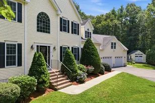 8 Karen Ln, Milford, MA 01757 - Photo 2