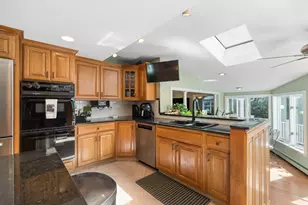 2 Horseshoe Ln, Hamilton, MA 01982 - Photo 8
