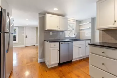 69 North St #69, Hingham, MA 02043 - Photo 2