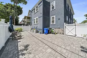 27 Whitten St, Boston, MA 02122 - Photo 24