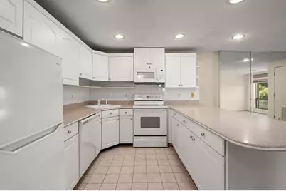 59 Valley #5H, Medford, MA 02155 - Photo 2