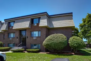 6 Hallmark Gdns, Burlington, MA 01876 - Photo 1