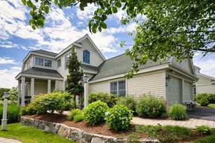 69 Carriage Hill Cir, Southborough, MA 01772 - Photo 2