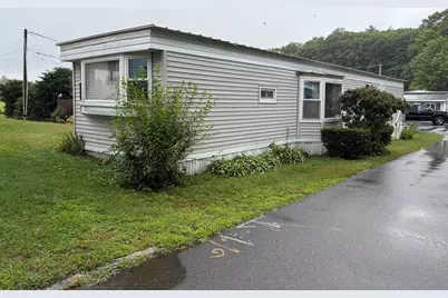 139 West #1, Hatfield, MA 01038 - Photo 1