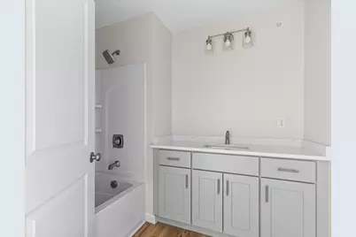 393 Court St #5, Plymouth, MA 02360 - Photo 16