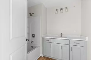 393 Court St, Plymouth, MA 02360 - Photo 16
