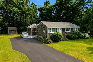 62 Purchase St, Carver, MA 02330 - Photo 2