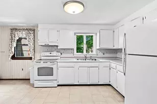 62 Purchase St, Carver, MA 02330 - Photo 20