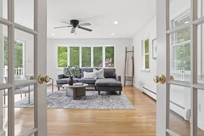 6 Hillcrest Rd, Bedford, MA 01730 - Photo 4
