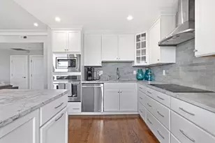 23 Bay State Rd, Boston, MA 02215 - Photo 16