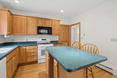 24 Richardson Ave #1, Wakefield, MA 01880 - Photo 10