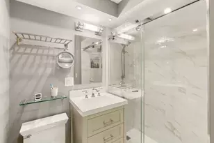 9 Hawthorne Pl, Boston, MA 02114 - Photo 28