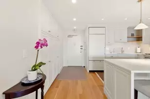 9 Hawthorne Pl, Boston, MA 02114 - Photo 2