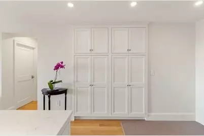 9 Hawthorne Pl #14H, Boston, MA 02114 - Photo 10