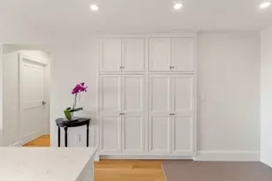 9 Hawthorne Pl, Boston, MA 02114 - Photo 10