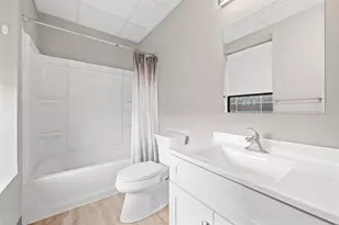 57 Pleasant St, Worcester, MA 01609 - Photo 8