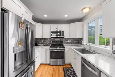 20 Boxwood Dr, Littleton, MA 01460 - Photo 2