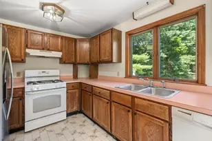 32 Acushnet Rd, Mattapoisett, MA 02739 - Photo 10